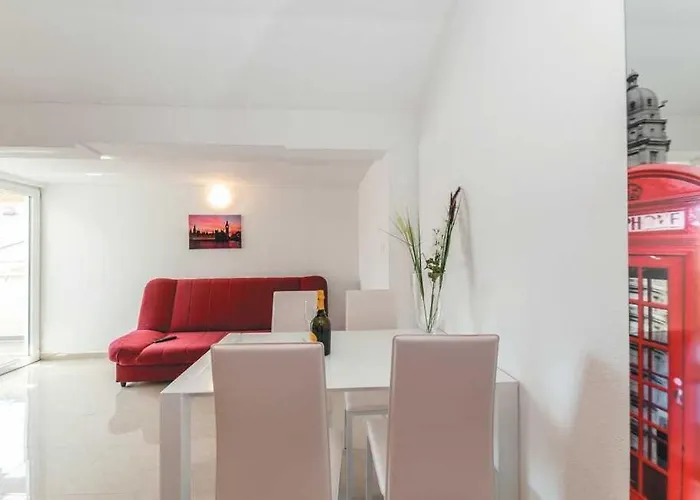 Haus Jelena 4 아파트